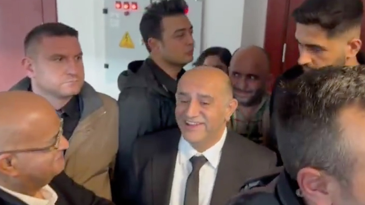 Aziz İhsan Aktaş gülerek geldi! 7 başkanlı davada son hali görüntülendi