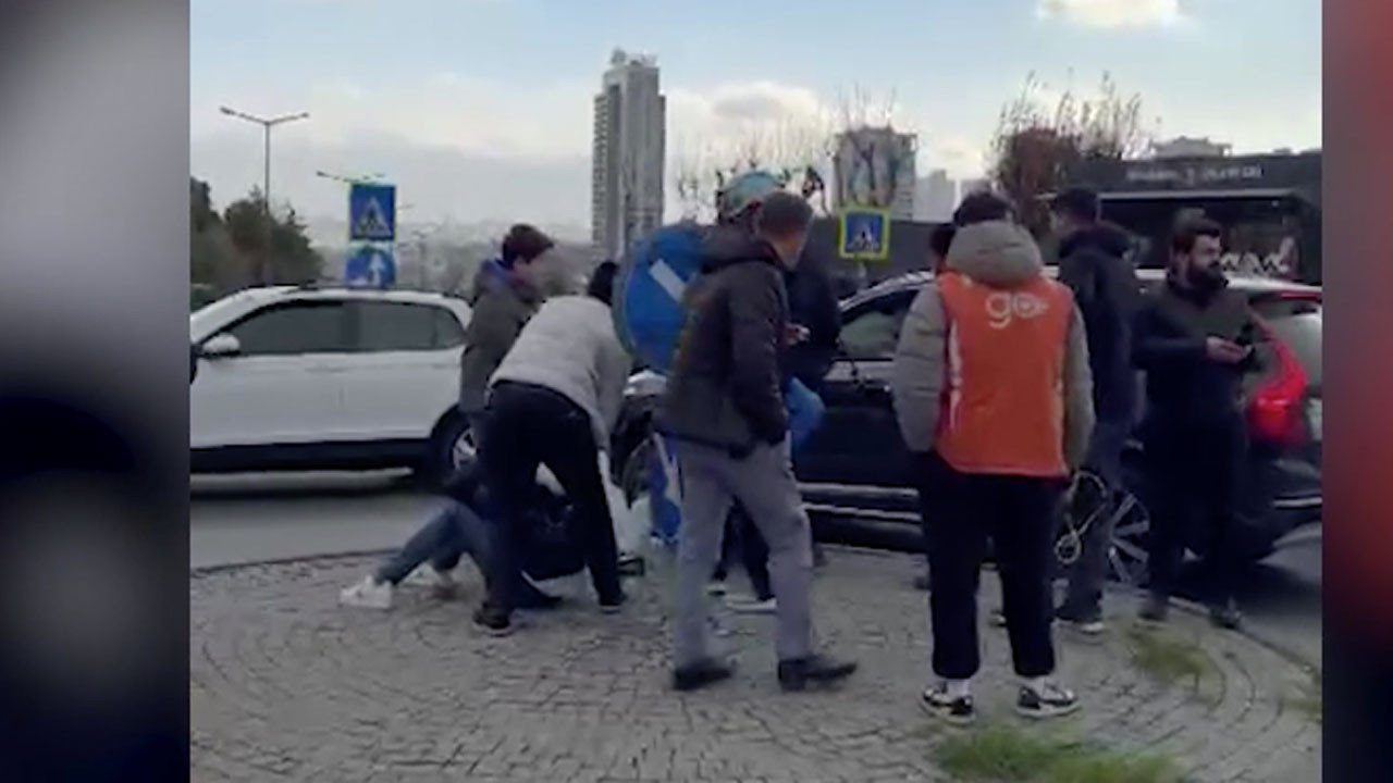 Başakşehir’de bankadan para çeken kişiyi gaspeden 3 şüpheliyi vatandaşlar böyle yakaladı