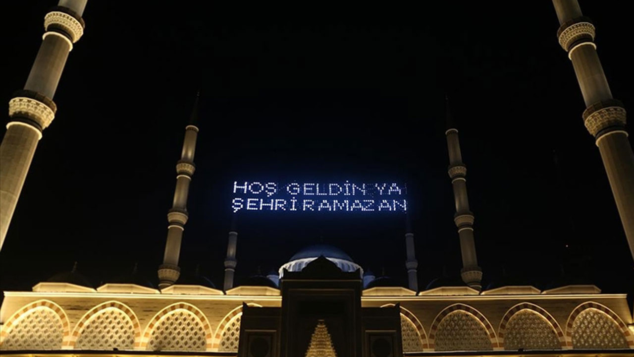 Ramazan bu yıl 29 gün sürecek! İstanbul’da ilk iftar kaçta? 2023 kaç saat oruç tutacağız