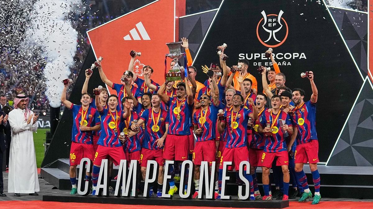 Suudi Arabistan’da gol düellosu! Süper Kupa Barcelona’nın