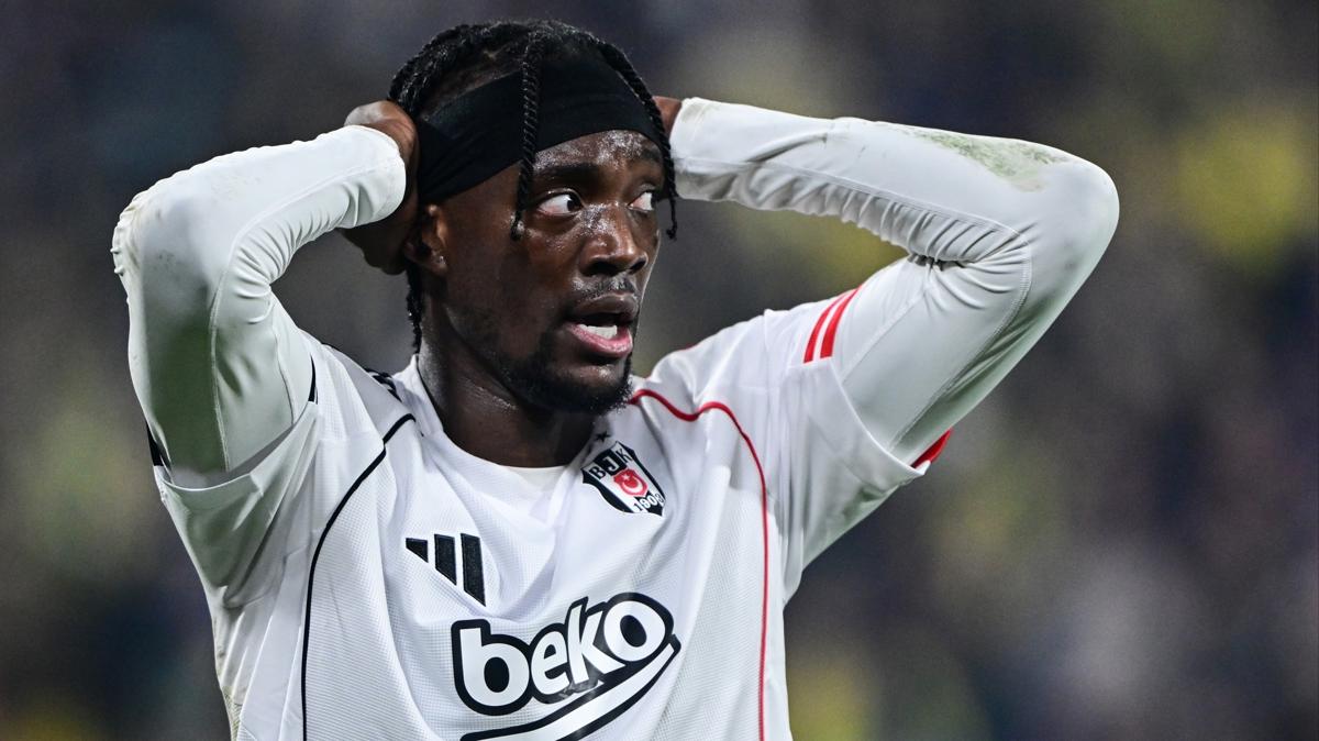 Unai Emery Abraham’ı istiyor