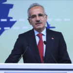 Bakan Duyurdu Turkiyede Gecen Ay Ucus Yapan Kisi Sayisi Belli Oldu