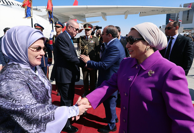 Cumhurbaşkanı Erdoğan Mısır'da böyle karşılandı - Resim: 0