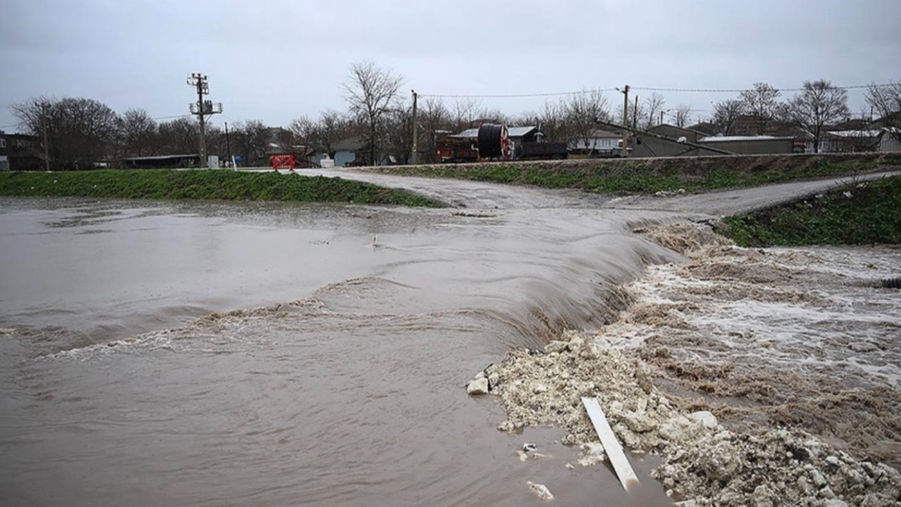 Edirnede Saganak Yagis Hayat Felc Oldu