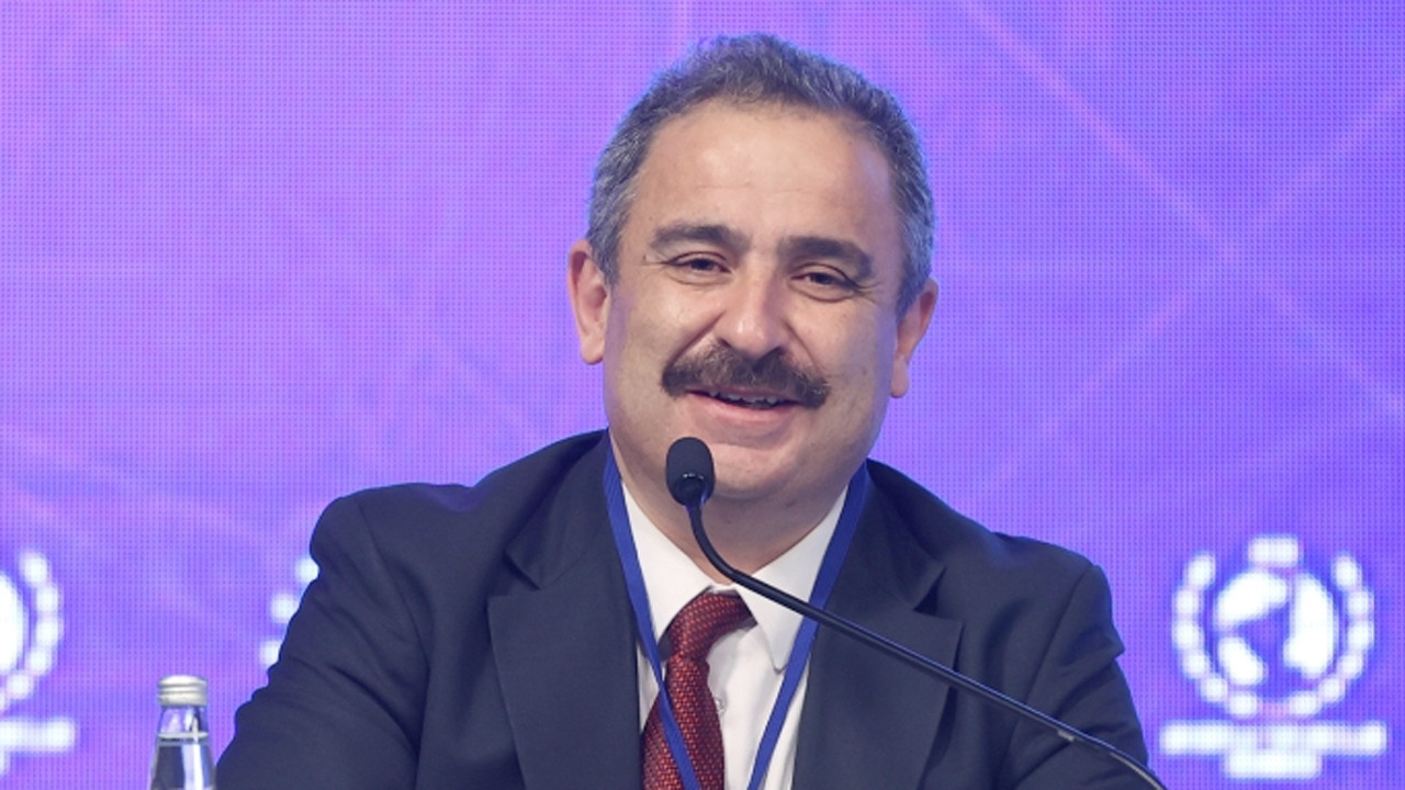 Sinan Burhan’dan gazetecilere yeşil pasaport çağrısı