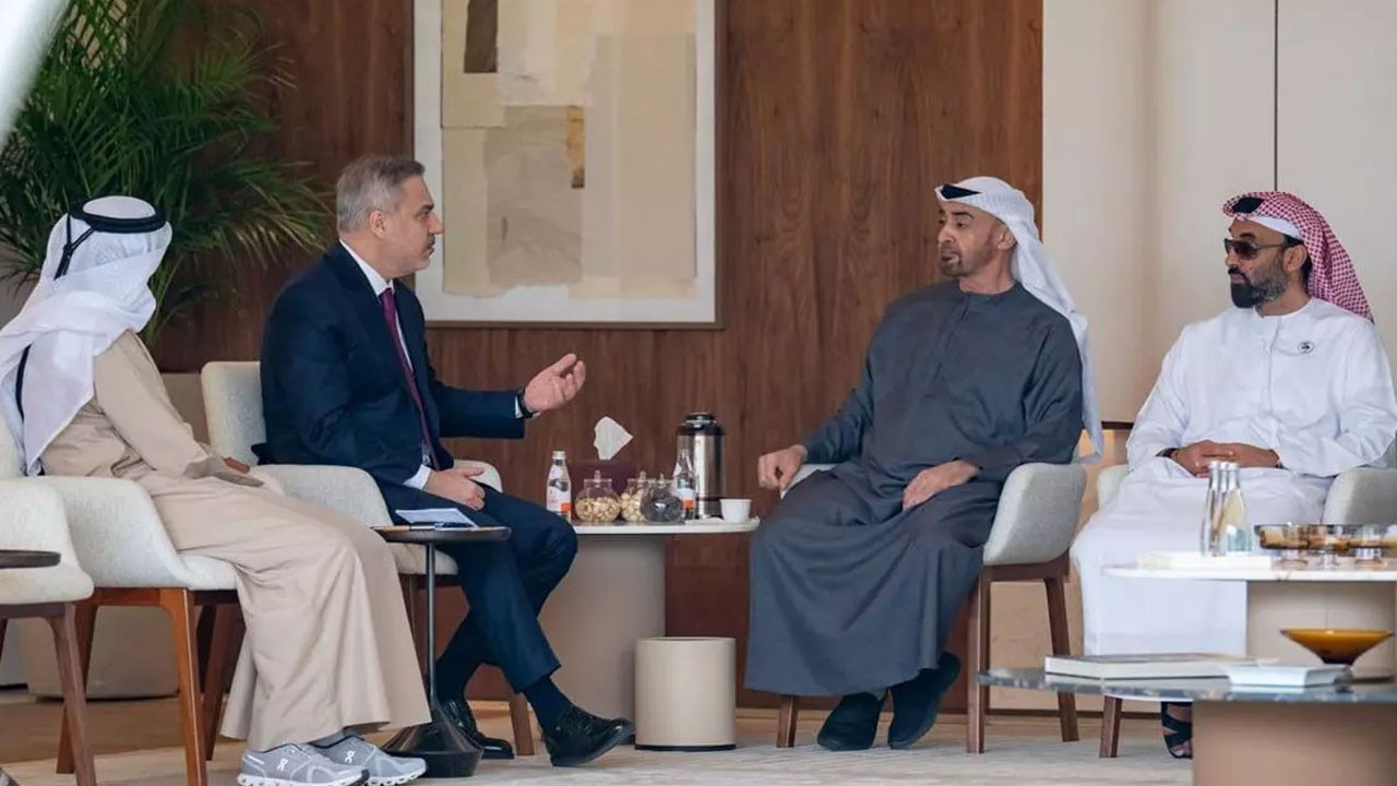 Bakan Fidan, BAE Devlet Başkanı Nahyan ile bir araya geldi