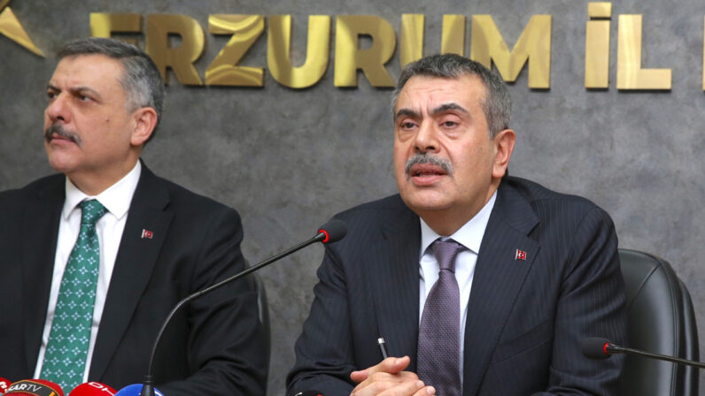 Milli Eğitim Bakanı Yusuf Tekin’den CHP’ye ‘Tosun Paşa’ benzetmesi ‘entrikacı Lütfi’ kim oldu?