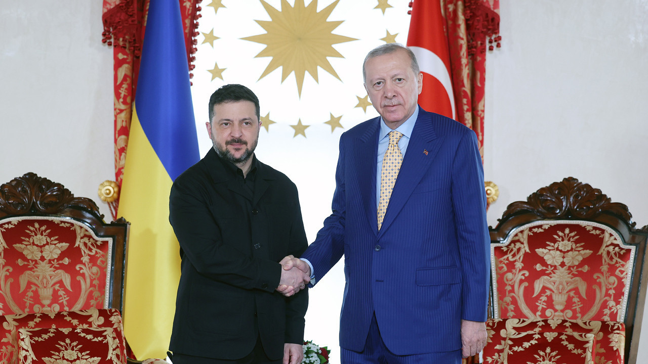 Erdoğan ve Zelenskiy ile İstanbul’da bir araya geldi