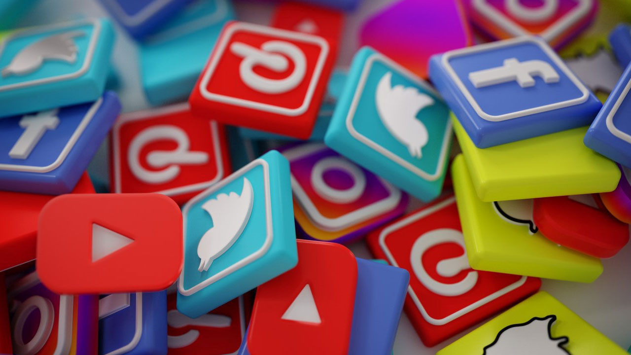 Gürlek açıkladı, sosyal medyada yeni dönem! Kimlikle giriş talebi kabul edildi